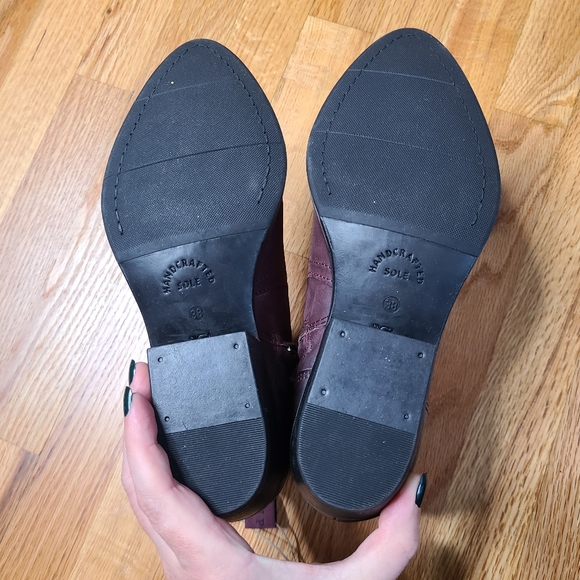 NEW Ten Points Size 7 Leather Heeled Chelsea Booties - Picture 10 of 11